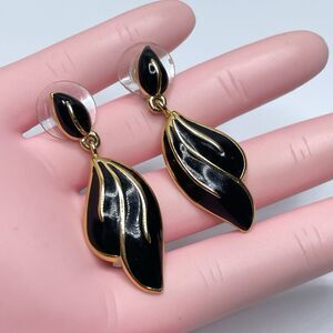 Vintage Trifari Gold Tone Black Enamel Dangle Earrings Statement Elegant Classic